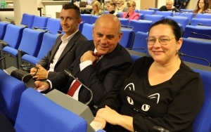 Sesja Rady Powiatu w Kielcach  (1)