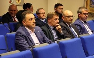 Sesja Rady Powiatu w Kielcach  (2)