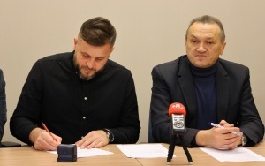 Podpisanie umowy na remont drogi w Ćmińsku  (5)