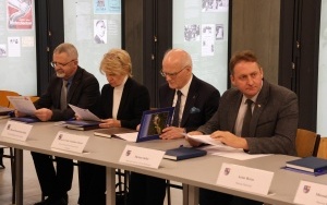 Komitet Honorowy Obchodów 80.Rocznicy Pacyfikacji Wsi Michniów (4)