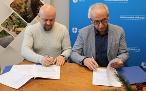 Podpisanie umów z pracodawcami (4)