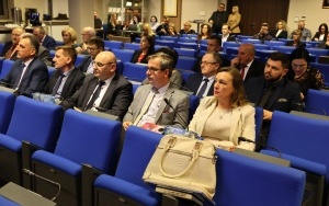 Sesja Rady Powiatu w Kielcach  (1)