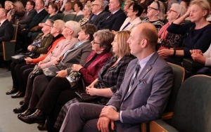 Powiatowy Dzień Babci i Dziadka w WDK (10)