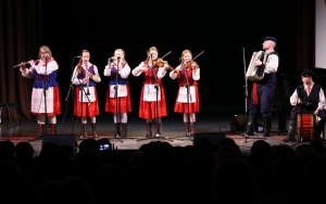 Powiatowy Dzień Babci i Dziadka w WDK (2)