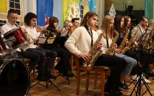 Rodzinne kolędowanie z dziadkami w Chmielniku (5)