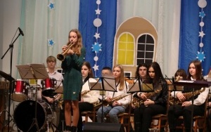 Rodzinne kolędowanie z dziadkami w Chmielniku (6)