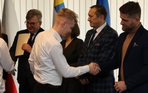 Rozstrzygnięcie konkursu o AK (1)