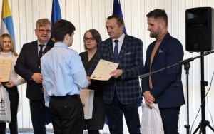 Rozstrzygnięcie konkursu o AK (13)