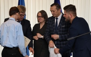 Rozstrzygnięcie konkursu o AK (2)