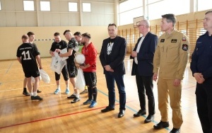 XXI Halowe Mistrzostwa Radnych i Pracowników Samorządowych w Piłce Nożnej (10)