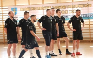  XXI Halowe Mistrzostwa Radnych i Pracowników Samorządowych w Piłce Nożnej (15)