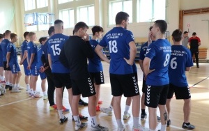 Zespół Szkół Ponadpodstawowych w Nowinach najlepszą drużyną (1)