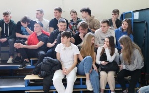 Zespół Szkół Ponadpodstawowych w Nowinach najlepszą drużyną (11)