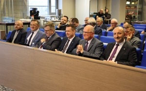 Sesja nadzwyczajna Rady Powiatu w Kielcach  (2)