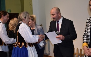 Kiermasz Wielkanocny w Chmielniku (11)