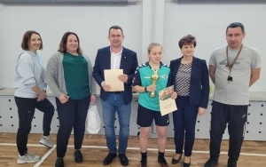 Uczennice z Zespołu Szkół Ponadpodstawowych w Nowinach na podium (1)