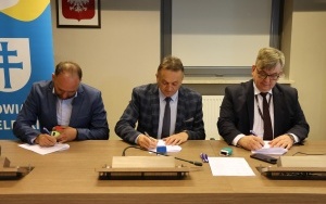 Umowy na pożytek podpisane  (5)