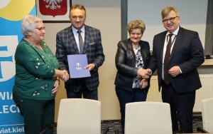 Umowy na pożytek podpisane  (5)