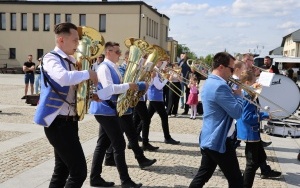 Powiatowe święto orkiestr dętych w Daleszycach (7)