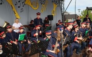 Powiatowe święto orkiestr dętych w Daleszycach (12)