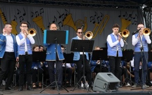 Powiatowe święto orkiestr dętych w Daleszycach (4)