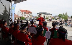 Powiatowe święto orkiestr dętych w Daleszycach (8)