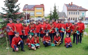Powiatowe święto orkiestr dętych w Daleszycach (13)