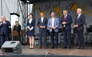 Powiatowe święto orkiestr dętych w Daleszycach (14)