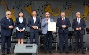 Powiatowe święto orkiestr dętych w Daleszycach (15)