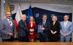 Podpisanie umów  (1)