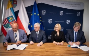 Podpisanie umów  (2)