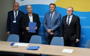 Umowy na działalność gospodarczą podpisane  (7)
