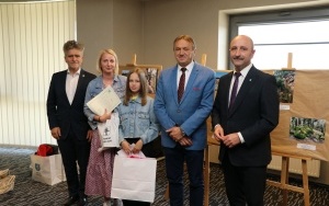 Laureaci konkursu fotograficznego „Geologiczne zakątki Powiatu Kieleckiego w obiektywie” nagrodzeni (5)