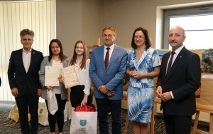Laureaci konkursu fotograficznego „Geologiczne zakątki Powiatu Kieleckiego w obiektywie” nagrodzeni (13)