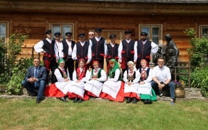 Powiatowy Przegląd Zespołów Folklorystycznych i Solistów - Eliminacje w Ciekotach (2)