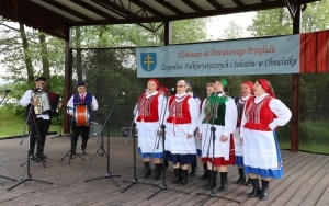 Powiatowy Przegląd Zespołów Folklorystycznych i Solistów - Eliminacje w Ciekotach (14)