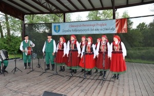 Powiatowy Przegląd Zespołów Folklorystycznych i Solistów - Eliminacje w Ciekotach (5)