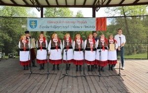 Powiatowy Przegląd Zespołów Folklorystycznych i Solistów - Eliminacje w Ciekotach (9)