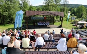 Powiatowy Przegląd Zespołów Folklorystycznych i Solistów - Eliminacje w Ciekotach (3)