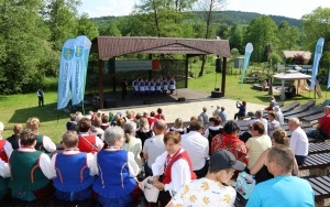 Powiatowy Przegląd Zespołów Folklorystycznych i Solistów - Eliminacje w Ciekotach (5)