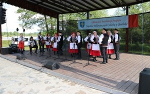 Powiatowy Przegląd Zespołów Folklorystycznych i Solistów - Eliminacje w Ciekotach (6)