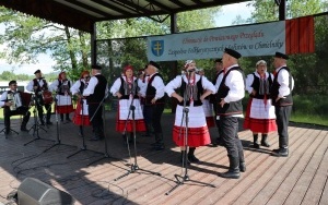 Powiatowy Przegląd Zespołów Folklorystycznych i Solistów - Eliminacje w Ciekotach (8)