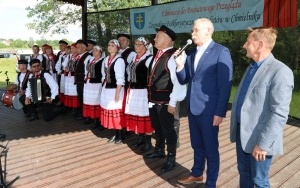 Powiatowy Przegląd Zespołów Folklorystycznych i Solistów - Eliminacje w Ciekotach (2)