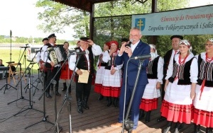 Powiatowy Przegląd Zespołów Folklorystycznych i Solistów - Eliminacje w Ciekotach (4)
