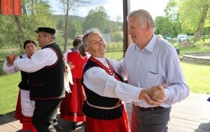 Powiatowy Przegląd Zespołów Folklorystycznych i Solistów - Eliminacje w Ciekotach (1)