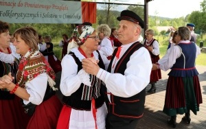 Powiatowy Przegląd Zespołów Folklorystycznych i Solistów - Eliminacje w Ciekotach (8)