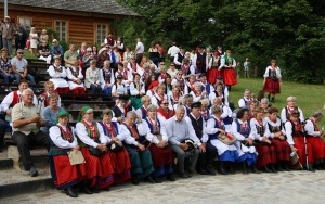 Powiatowy Przegląd Zespołów Folklorystycznych i Solistów - Eliminacje w Ciekotach (10)
