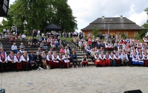 Powiatowy Przegląd Zespołów Folklorystycznych i Solistów - Eliminacje w Ciekotach (13)