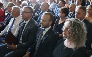 Uroczysta Sesja Rady Powiatu w Kielcach  (15)