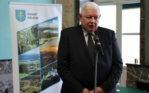 Uroczysta Sesja Rady Powiatu w Kielcach  (7)
